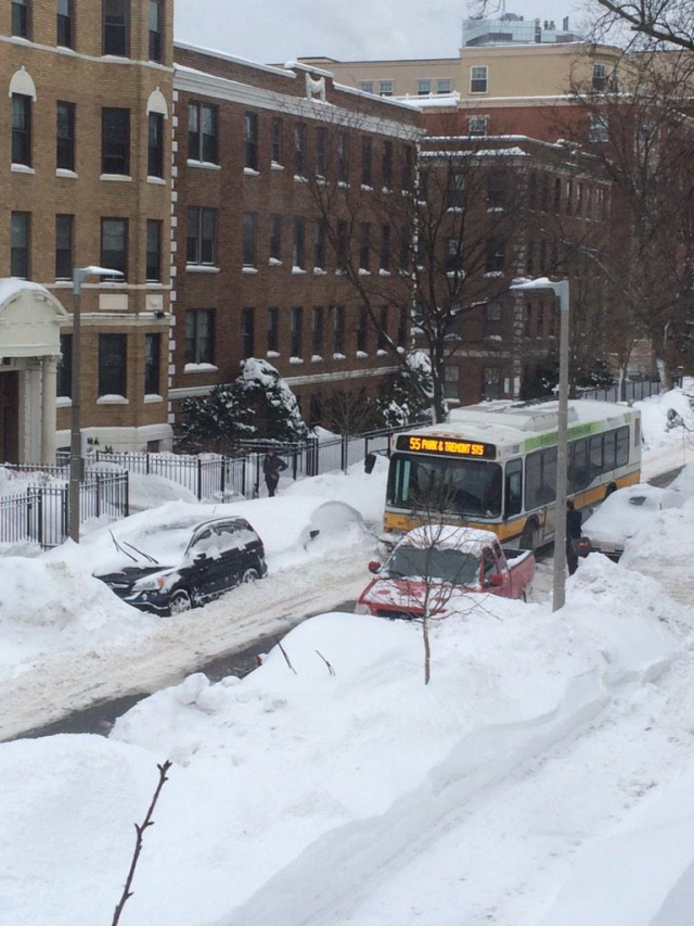 2015_MBTA_Bus_Snow